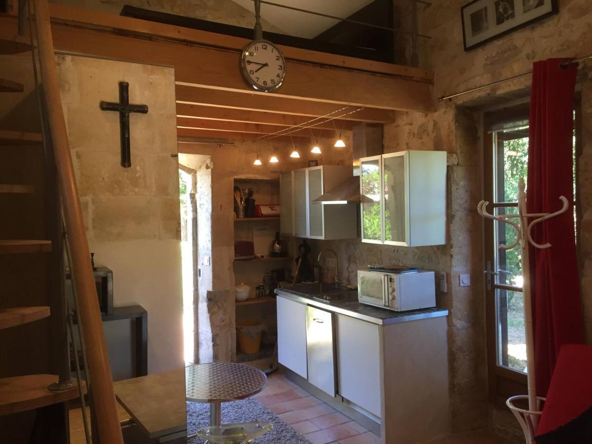 Holiday home Mas De La Chapelle Sainte-elisabeth Tarascon