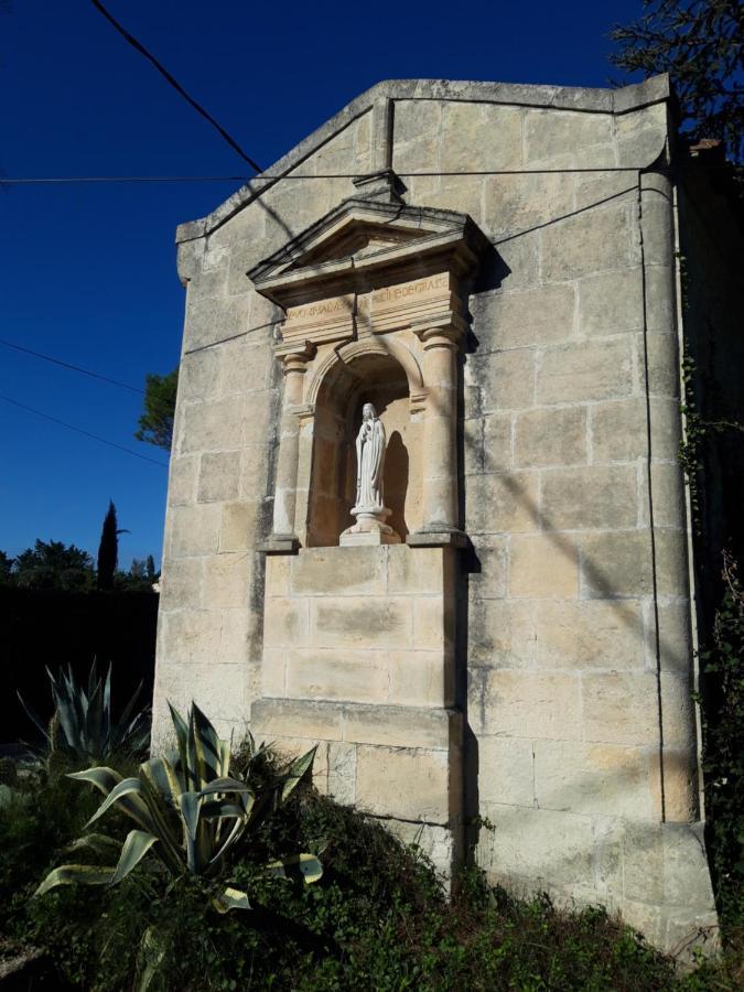 Holiday home Mas De La Chapelle Sainte-elisabeth *
