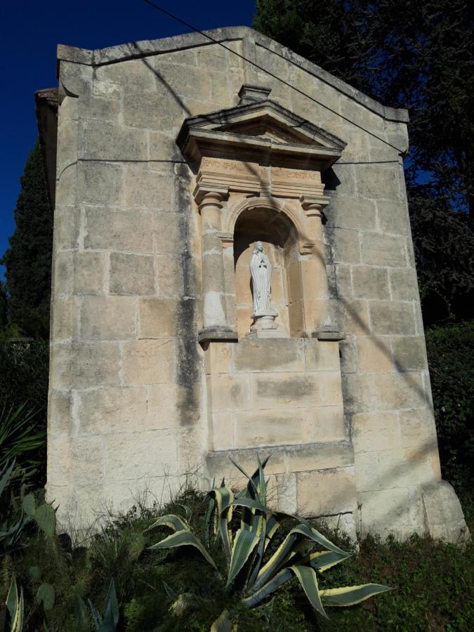 Holiday home Mas De La Chapelle Sainte-elisabeth *