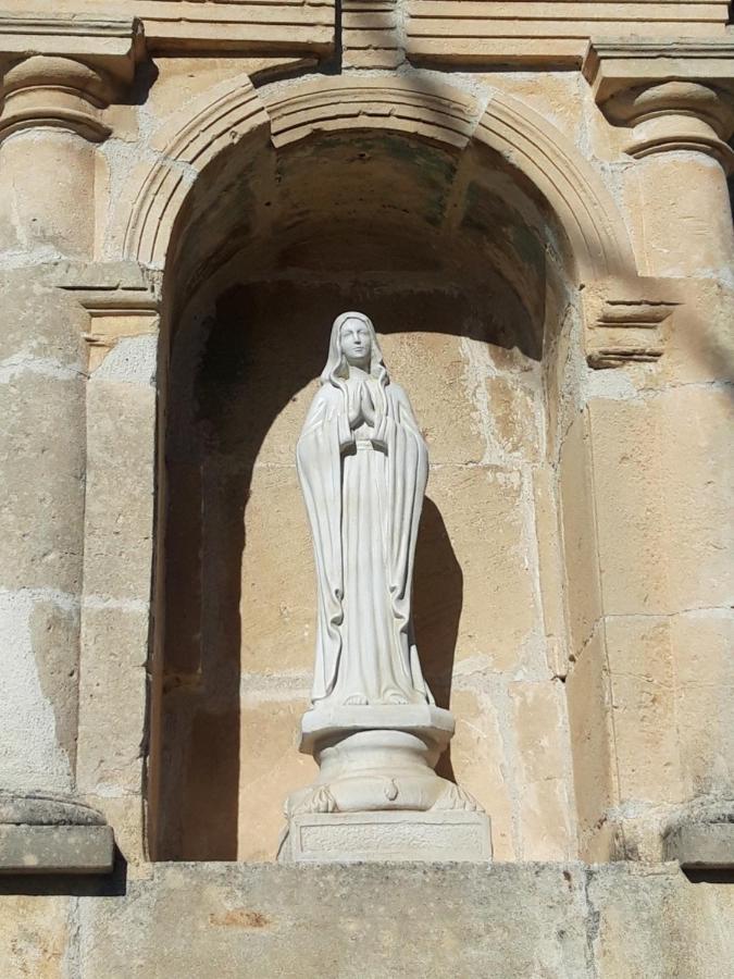 Mas De La Chapelle Sainte-elisabeth