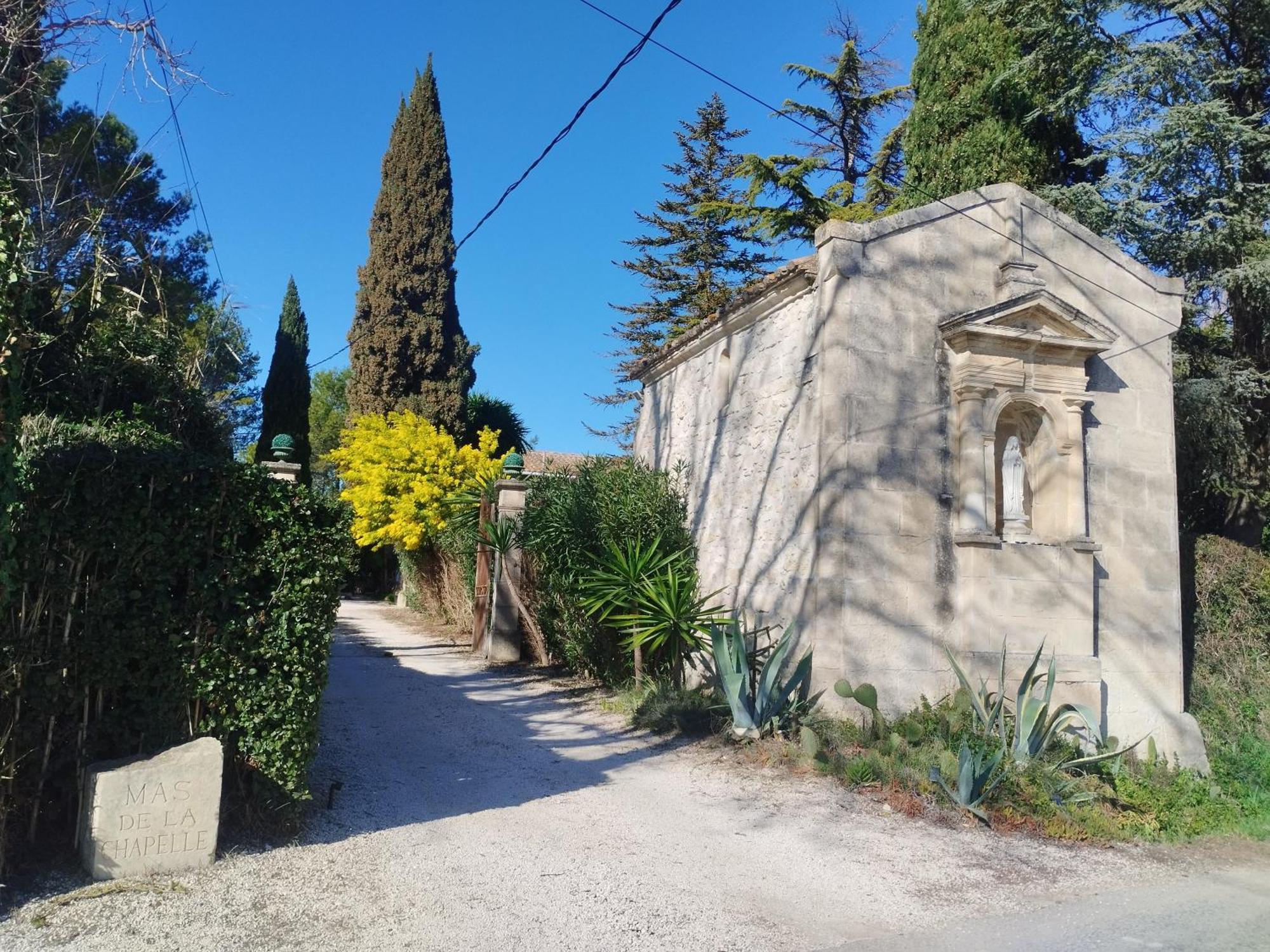 Holiday home Mas De La Chapelle Sainte-elisabeth