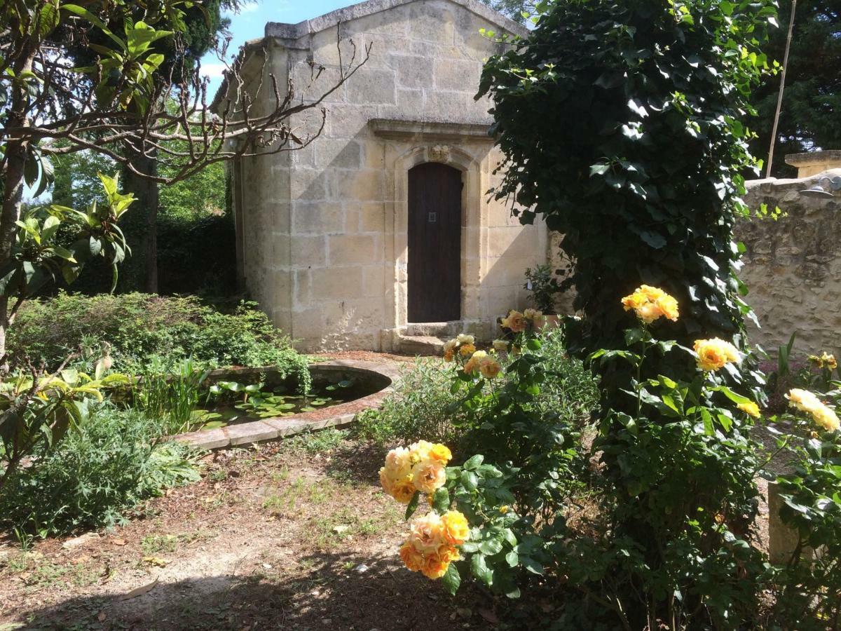 Holiday home Mas De La Chapelle Sainte-elisabeth Tarascon