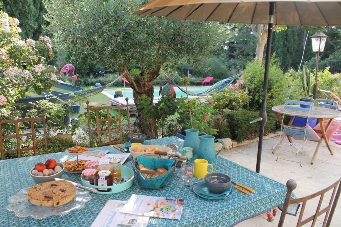 Mas De La Chapelle Sainte-elisabeth Holiday home *